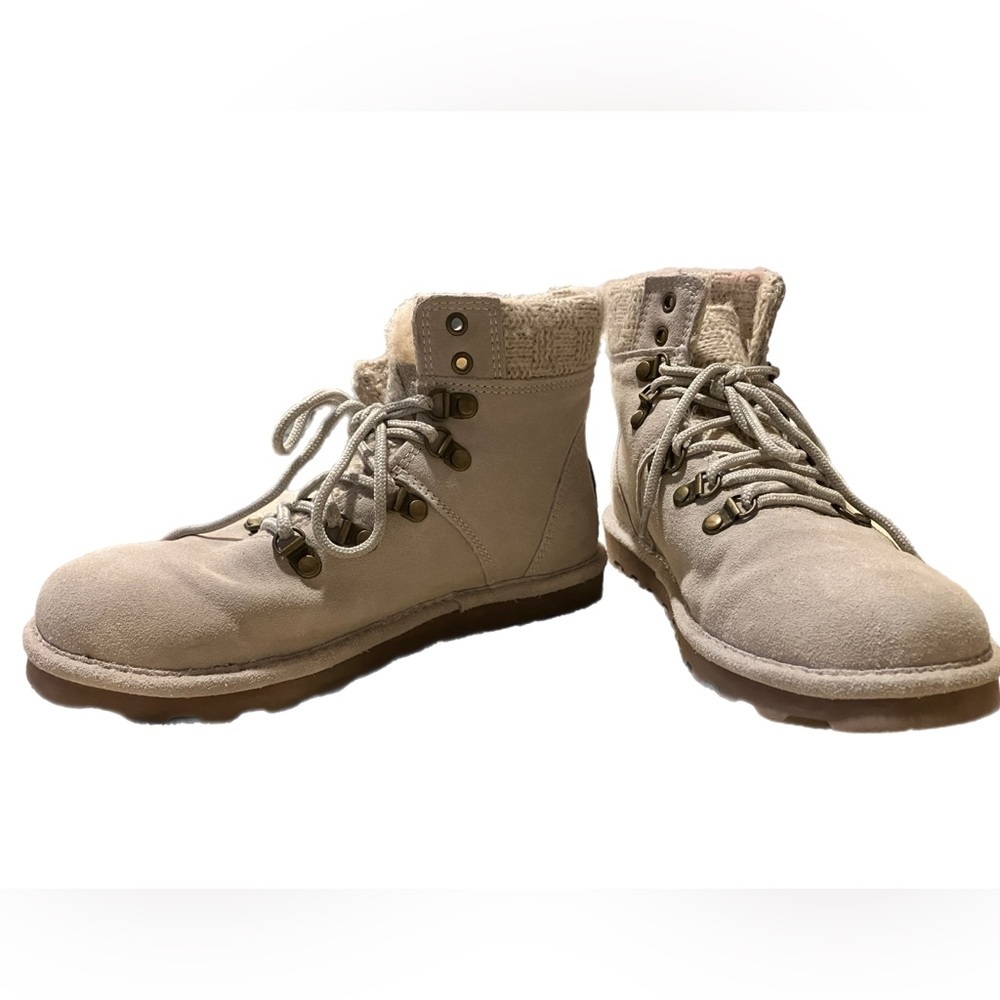 Bearpaw Marie Waters Resistant Winter Boots - Women’s Size 9 (White/Light Tan)​​